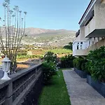 Elegant And Peaceful Aparments With Pool And Garden Apartment *
