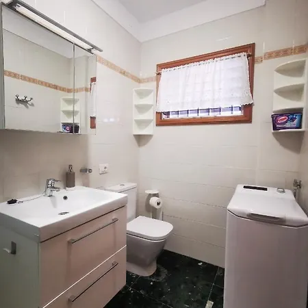 Apartment Elegant And Peaceful Aparments With Pool And Garden