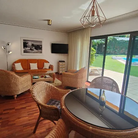 Elegant And Peaceful Aparments With Pool And Garden Apartment *